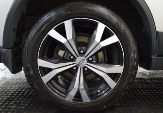 Подержанный автомобиль Mitsubishi Outlander 2019 года (9 фото)
