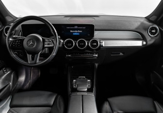 Подержанный автомобиль Mercedes-Benz GLB 2020 года (14 фото)