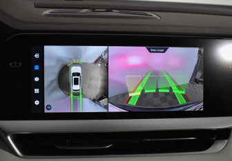 Подержанный автомобиль Geely Monjaro 2022 года (15 фото)