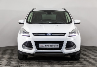 Подержанный автомобиль Ford Kuga 2013 года (2 фото)