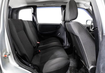 Подержанный автомобиль Chevrolet Niva 2014 года (12 фото)