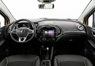 Подержанный автомобиль Renault Kaptur 2022 года (10 фото)