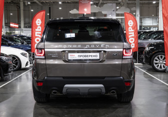 Подержанный автомобиль Land Rover Range Rover Sport 2017 года (15 фото)