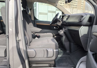 Подержанный автомобиль Toyota ProAce 2018 года (21 фото)