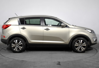 Подержанный автомобиль Kia Sportage 2014 года (4 фото)