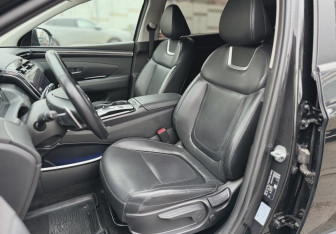Подержанный автомобиль Hyundai Tucson 2022 года (11 фото)