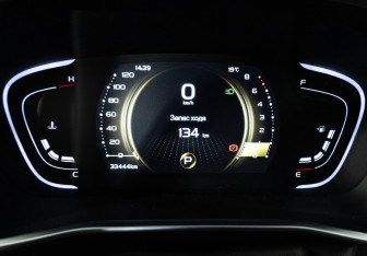 Подержанный автомобиль Geely Coolray 2023 года (12 фото)