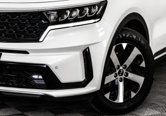 Подержанный автомобиль Kia Sorento 2021 года (3 фото)