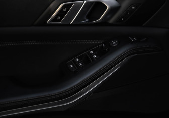 Подержанный автомобиль BMW X5 2019 года (24 фото)