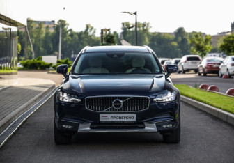 Подержанный автомобиль Volvo V90 Cross Country 2017 года (4 фото)