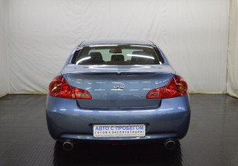 Подержанный автомобиль Infiniti G Sedan 2010 года (6 фото)