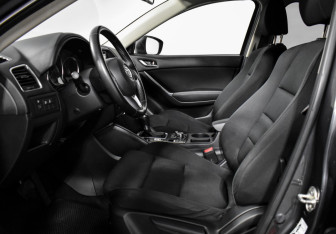 Подержанный автомобиль Mazda CX-5 2016 года (10 фото)