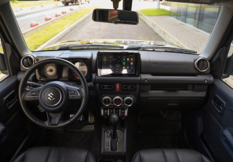 Подержанный автомобиль Suzuki Jimny 2020 года (12 фото)