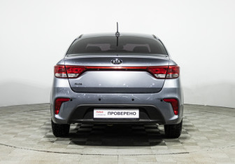 Подержанный автомобиль Kia Rio Sedan 2020 года (6 фото)