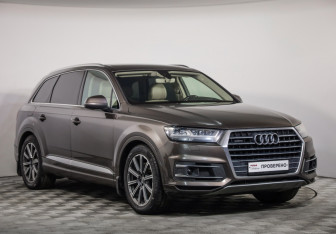Подержанный автомобиль Audi Q7 2016 года (3 фото)
