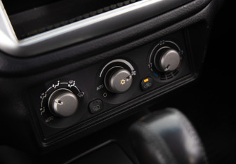 Подержанный автомобиль Mitsubishi Lancer Sedan 2007 года (15 фото)