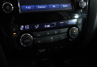 Подержанный автомобиль Nissan Qashqai 2014 года (16 фото)