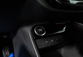 Подержанный автомобиль Renault Kaptur 2021 года (18 фото)