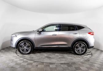 Подержанный автомобиль Haval F7 2019 года (8 фото)