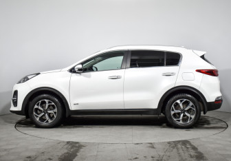 Подержанный автомобиль Kia Sportage 2018 года (8 фото)