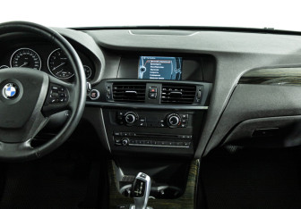 Подержанный автомобиль BMW X3 2014 года (14 фото)