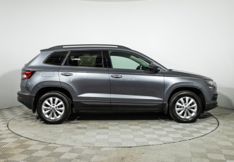 Подержанный автомобиль Skoda Karoq 2020 года (4 фото)