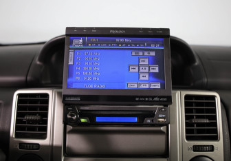 Подержанный автомобиль Nissan X-Trail 2006 года (12 фото)