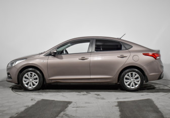 Подержанный автомобиль Hyundai Solaris Sedan 2018 года (8 фото)