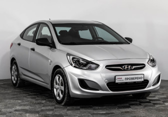Подержанный автомобиль Hyundai Solaris Sedan 2014 года (3 фото)