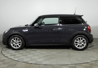 Подержанный автомобиль MINI Hatch 2015 года (8 фото)