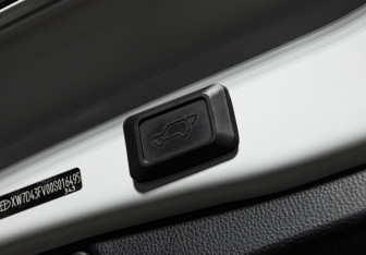 Подержанный автомобиль Toyota RAV4 2020 года (23 фото)