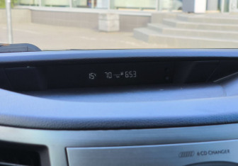 Подержанный автомобиль Subaru Outback Wagon 2010 года (10 фото)
