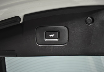 Подержанный автомобиль Acura ZDX 2012 года (20 фото)