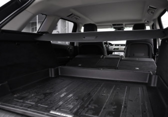 Подержанный автомобиль Land Rover Range Rover Sport 2018 года (36 фото)