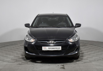 Подержанный автомобиль Hyundai Solaris Sedan 2013 года (2 фото)