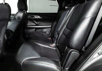 Подержанный автомобиль Mazda CX-9 2018 года (10 фото)