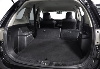 Подержанный автомобиль Mitsubishi Outlander 2012 года (27 фото)