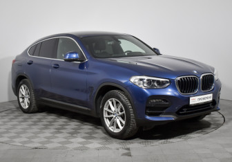 Подержанный автомобиль BMW X4 2021 года (3 фото)