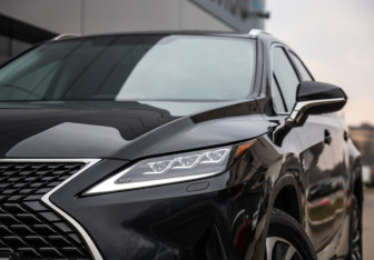 Подержанный автомобиль Lexus RX 2021 года (2 фото)