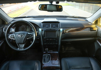 Подержанный автомобиль Toyota Camry Sedan 2016 года (11 фото)