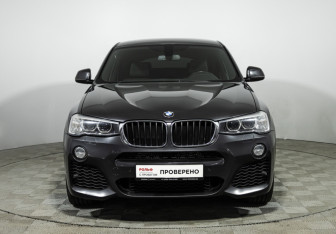 Подержанный автомобиль BMW X4 2016 года (2 фото)