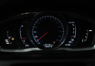 Подержанный автомобиль Volvo XC60 2014 года (12 фото)