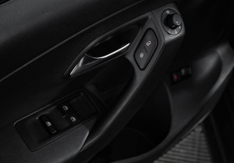 Подержанный автомобиль Volkswagen Polo Sedan 2018 года (16 фото)