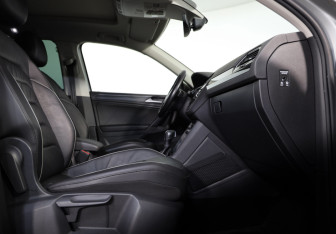 Подержанный автомобиль Volkswagen Tiguan 2019 года (25 фото)