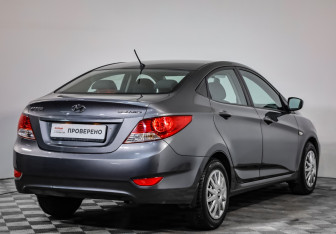Подержанный автомобиль Hyundai Solaris Sedan 2011 года (5 фото)