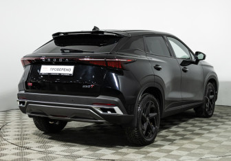 Подержанный автомобиль Omoda C5 2023 года (5 фото)