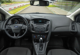 Подержанный автомобиль Ford Focus Sedan 2018 года (11 фото)
