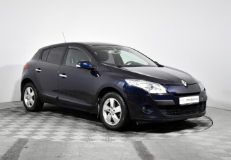 Подержанный автомобиль Renault Megane Hatchback 2010 года (3 фото)