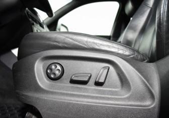 Подержанный автомобиль Audi Q5 2012 года (17 фото)