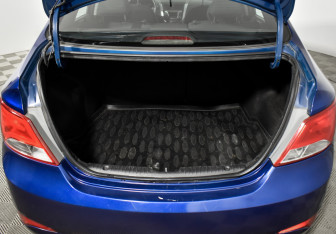 Подержанный автомобиль Hyundai Solaris Sedan 2015 года (16 фото)